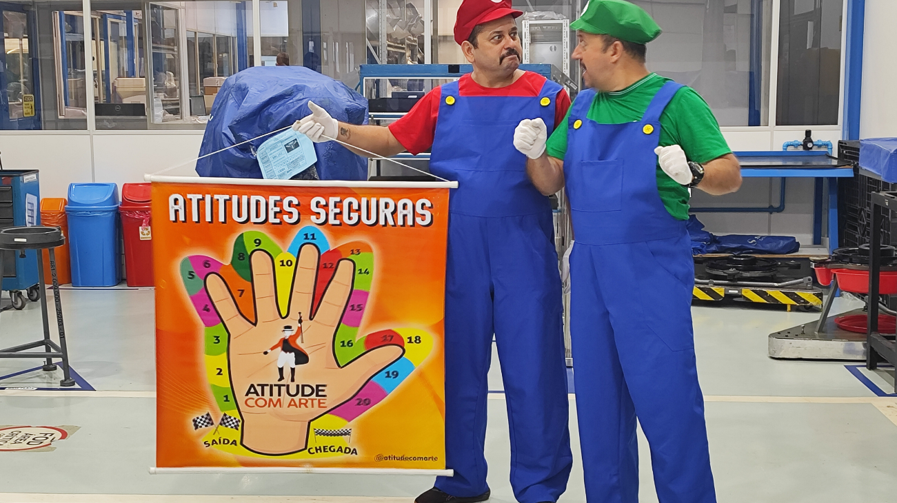 Espetáculo corporativo em palco iluminado